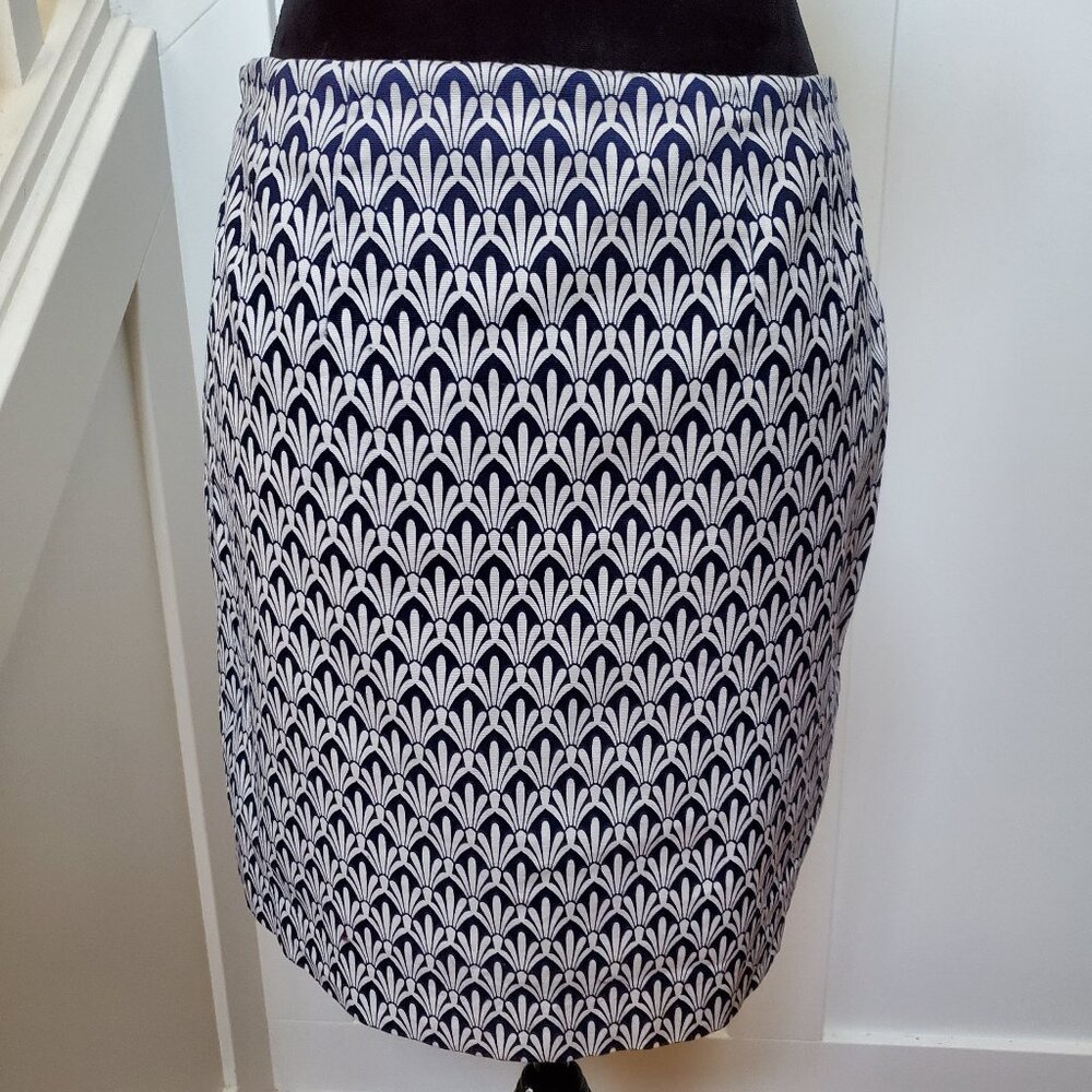 Talbots geometric straight slim skirt